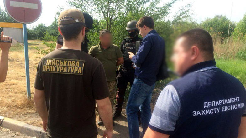 На Донбассе задержан на взятке избивавший своих подчиненных командир воинской части 