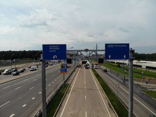 Собянин открыл разворотный тоннель и надземный переход на Калужском шоссе
