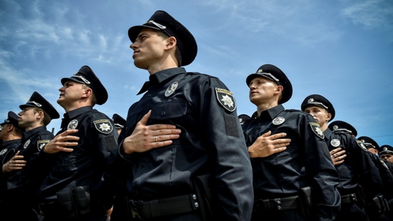 "Слава Украине!" может стать приветствием и для полицейских