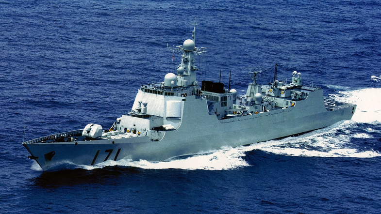 Военные корабли США и Китая едва не столкнулись в море (ВИДЕО)