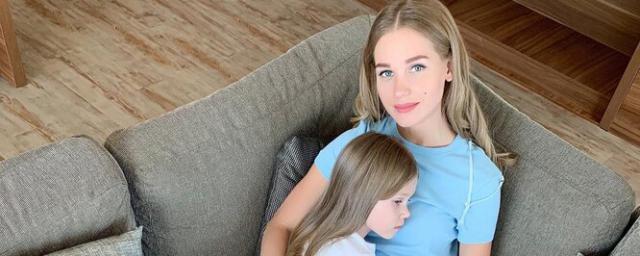 Кристина Асмус рассказала, как месяц вместе с дочерью провела в больнице — Видео