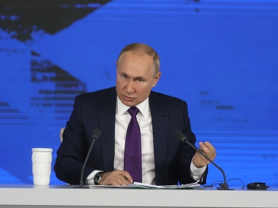 Песков подчеркнул правоту Путина насчет "либеральности" российского закона об иноагентах