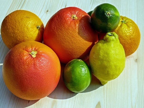 Эксперты назвали 3 обычных фрукта, которые помогут при уборке в доме