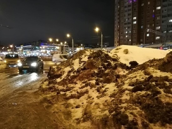 Снег и лед уничтожают бизнес маркетплейсов в Петербурге