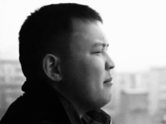 В Алма-Ате погромщики убили казахского рэпера и режиссера Сакена Битаева