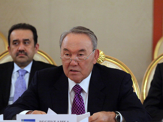 Песков заявил про отсутствие информации о контактах Путина с Назарбаевым