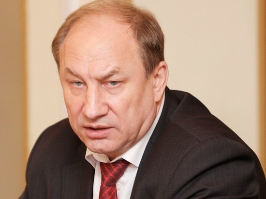 Депутат Госдумы Рашкин пожаловался, что ему никто не продает лося