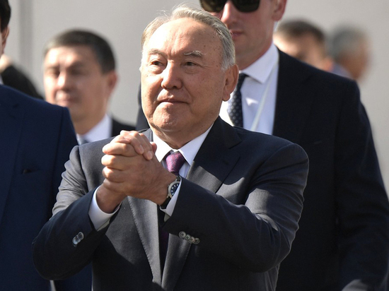 Телеграм-каналы заявили о "бегстве Назарбаева" из Казахстана