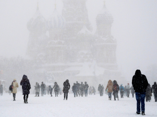 Смертоносный циклон "Надя" идет на Москву