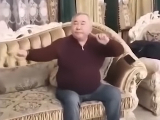 Брат Назарбаева лишил жену своей фамилии