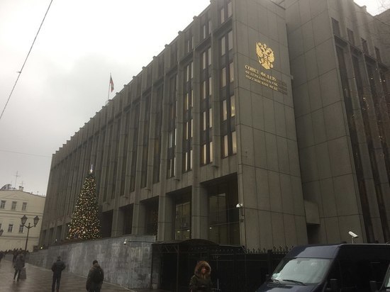 Совфед назвал истинную причину эвакуации дипломатов из Украины