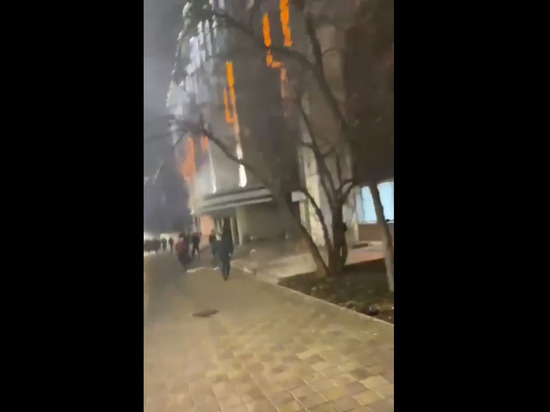 Пожар в алматинском офисе телекомпании "МИР" попал на видео