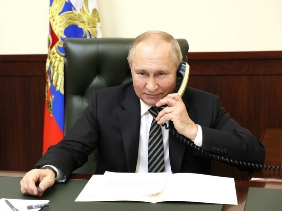 FT заявила о «культе Путина» среди ряда мировых лидеров
