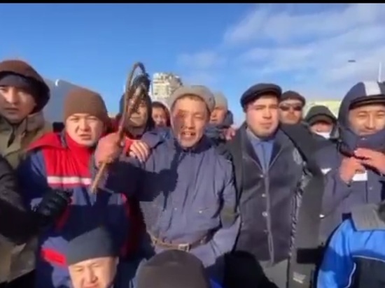 В Актау протестующие заявили об успешном изгнании Назарбаева