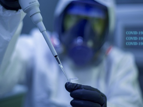 Эксперты оценили вероятность пациента с «омикроном» заразить 100 человек