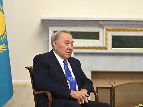 Пенсионер отрекся от престола: между строк обращения Назарбаева