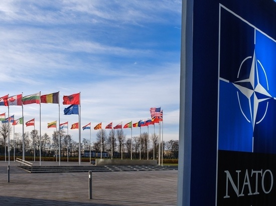 НАТО проведет саммит из-за ситуации на Украине до встречи с Россией