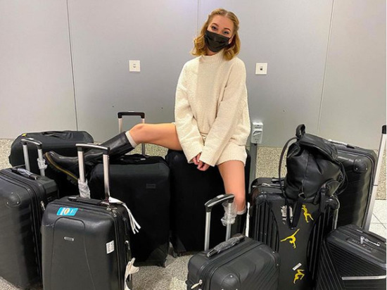 Асмус не смогла вернуться в Россию из-за кучи чемоданов
