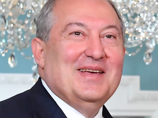 Президента Армении Саркисяна отправили в отставку