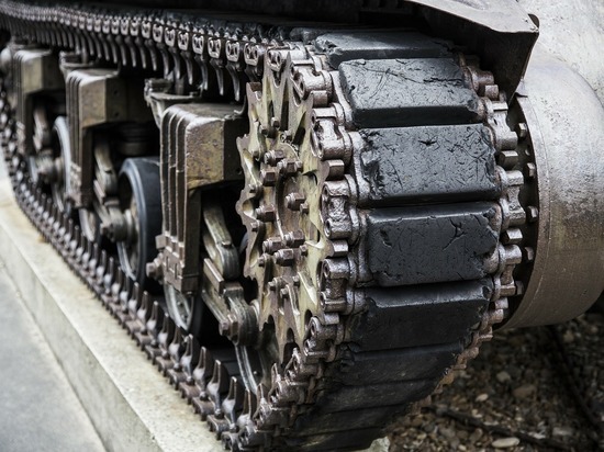 ВСУ разместили 22 танка у линии соприкосновения в Донбассе