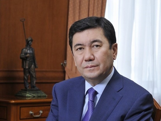 Новый спикер парламента Казахстана сбежал от журналистов