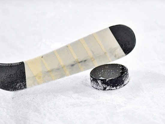 Губерниев раскритиковал игру хоккеистов России и Канады в защитных масках