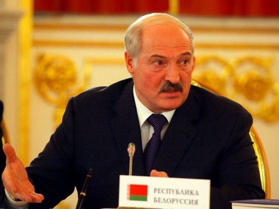 Лукашенко заявил об отводе войск НАТО от белорусской границы