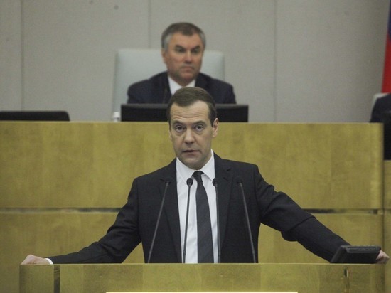 "Платите по 2000 евро": Медведев ответил на остановку "Северного потока-2"