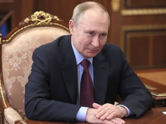 Песков рассказал, как Путин получает информацию по операции на Украине