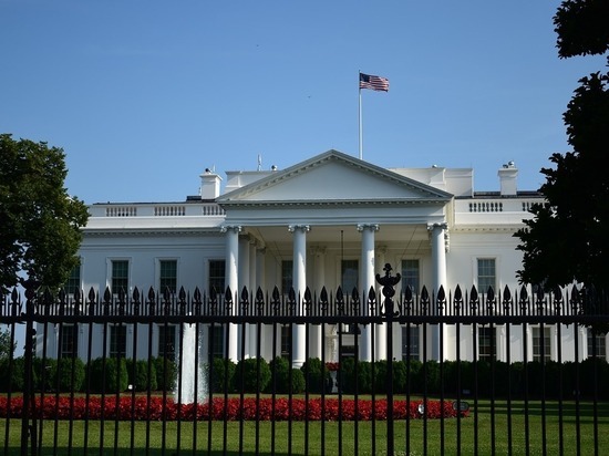 Белый дом выразил опасения по поводу отъезда Зеленского из Украины