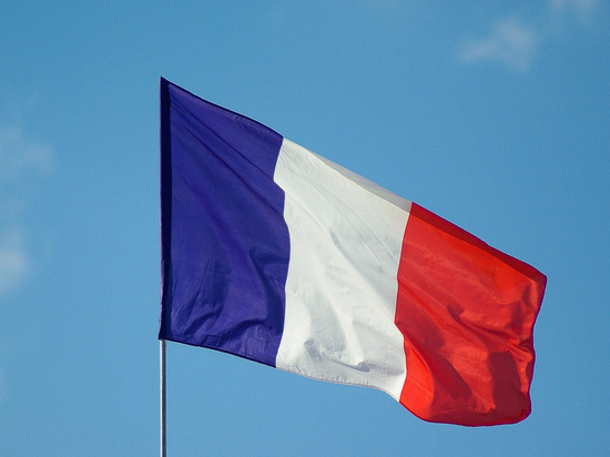 Франция заверила Зеленского в помощи на случай угрозы его безопасности
