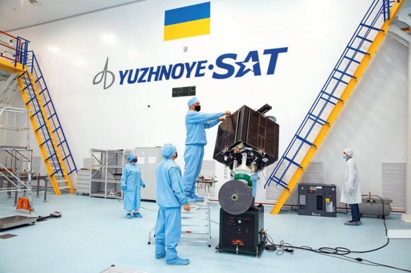 Украина запустила «Сич-2-30»: как собирали спутник и на что он способен