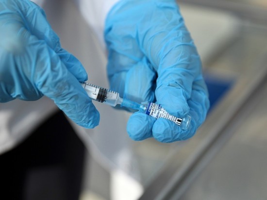 Иммунолог рассказал об эффекте ноцебо после вакцинации от коронавируса