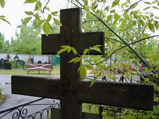 «Ведомости»: похороны в России станут госуслугой