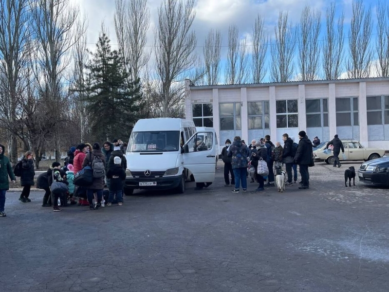 В ЛНР заявили о минировании дороги, по которой вывозят беженцев