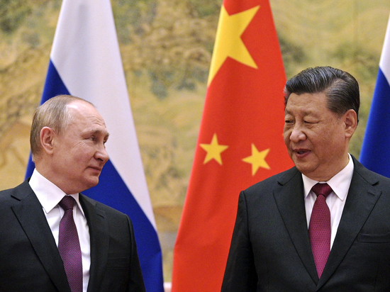 Китайское телевидение показало, как Путин и Си Цзиньпин лепят пельмени