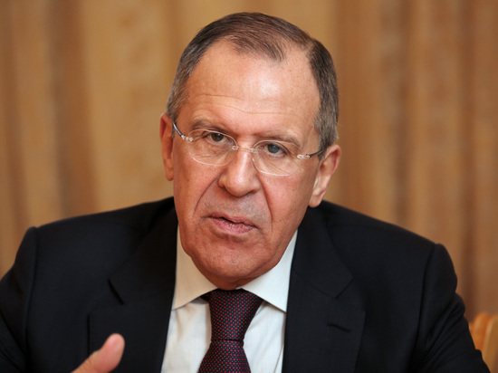 Лавров заявил, что Россия не будет обсуждать гарантии безопасности Украины