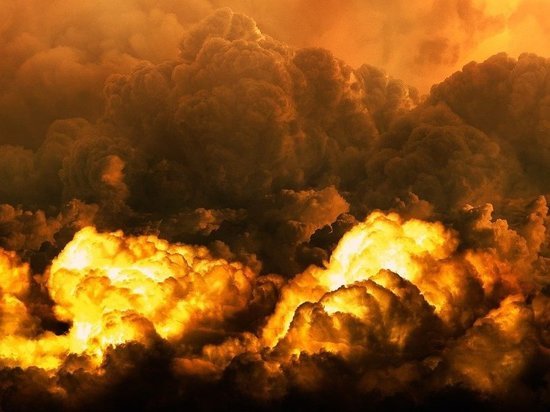В Минобороны России объяснили факел в небе над Киевом