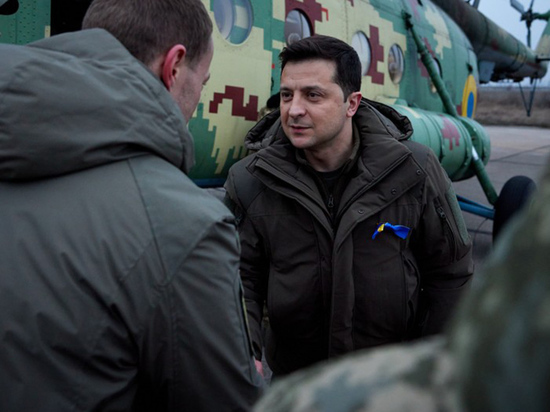 Зеленский признал "небольшую ротацию" российских войск на границе Украины