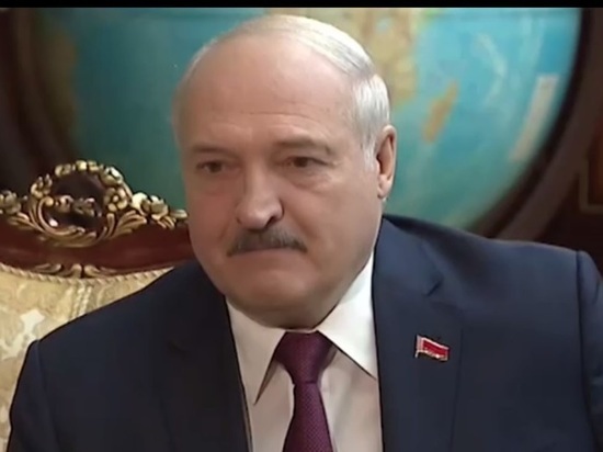 Лукашенко попросил Шойгу дать "пощупать" российскую военную технику