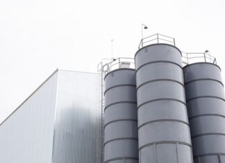Проектирование и строительство вертикальных стальных резервуаров: инновационные технологии